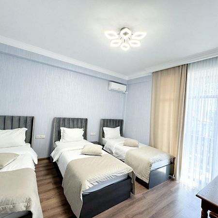 Armenia Hotel 耶烈万 外观 照片