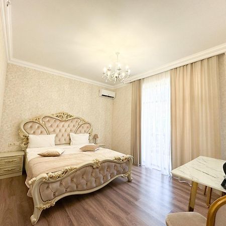 Armenia Hotel 耶烈万 外观 照片