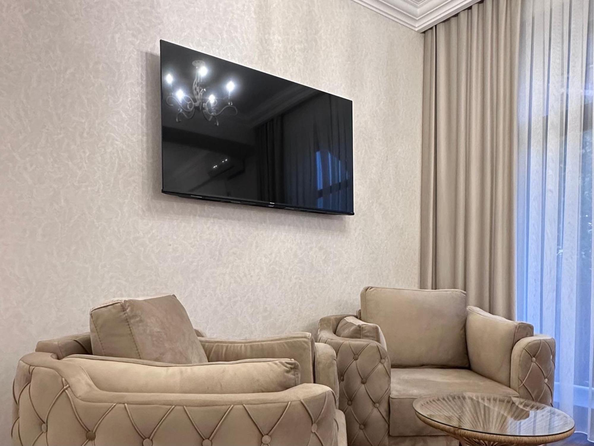 Armenia Hotel 耶烈万 外观 照片