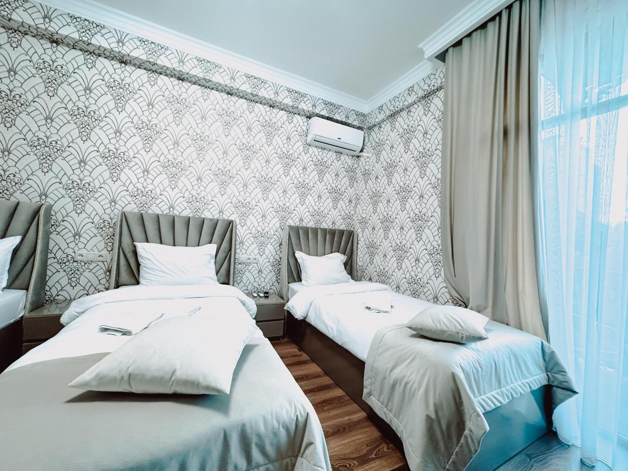 Armenia Hotel 耶烈万 客房 照片