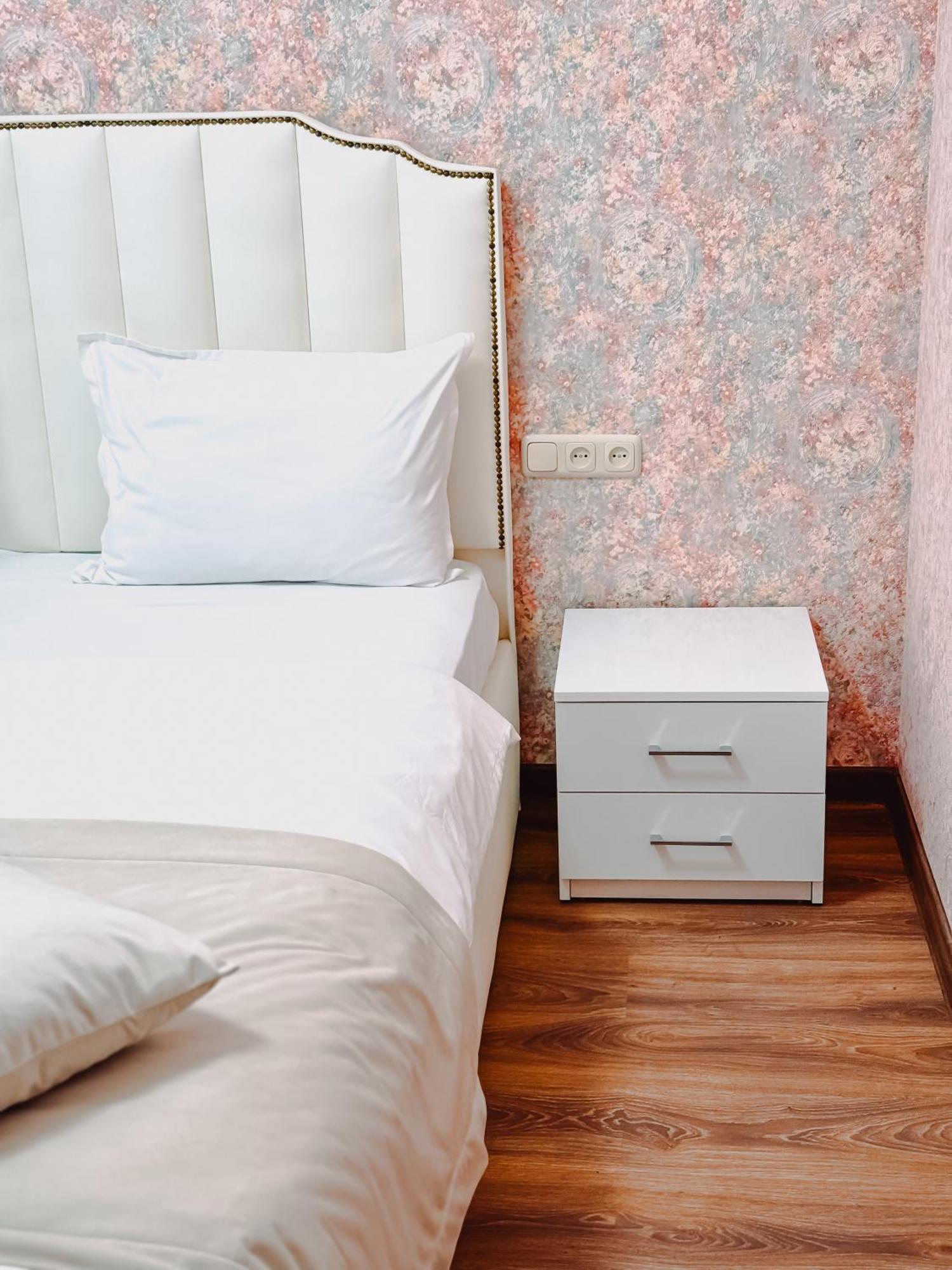 Armenia Hotel 耶烈万 外观 照片