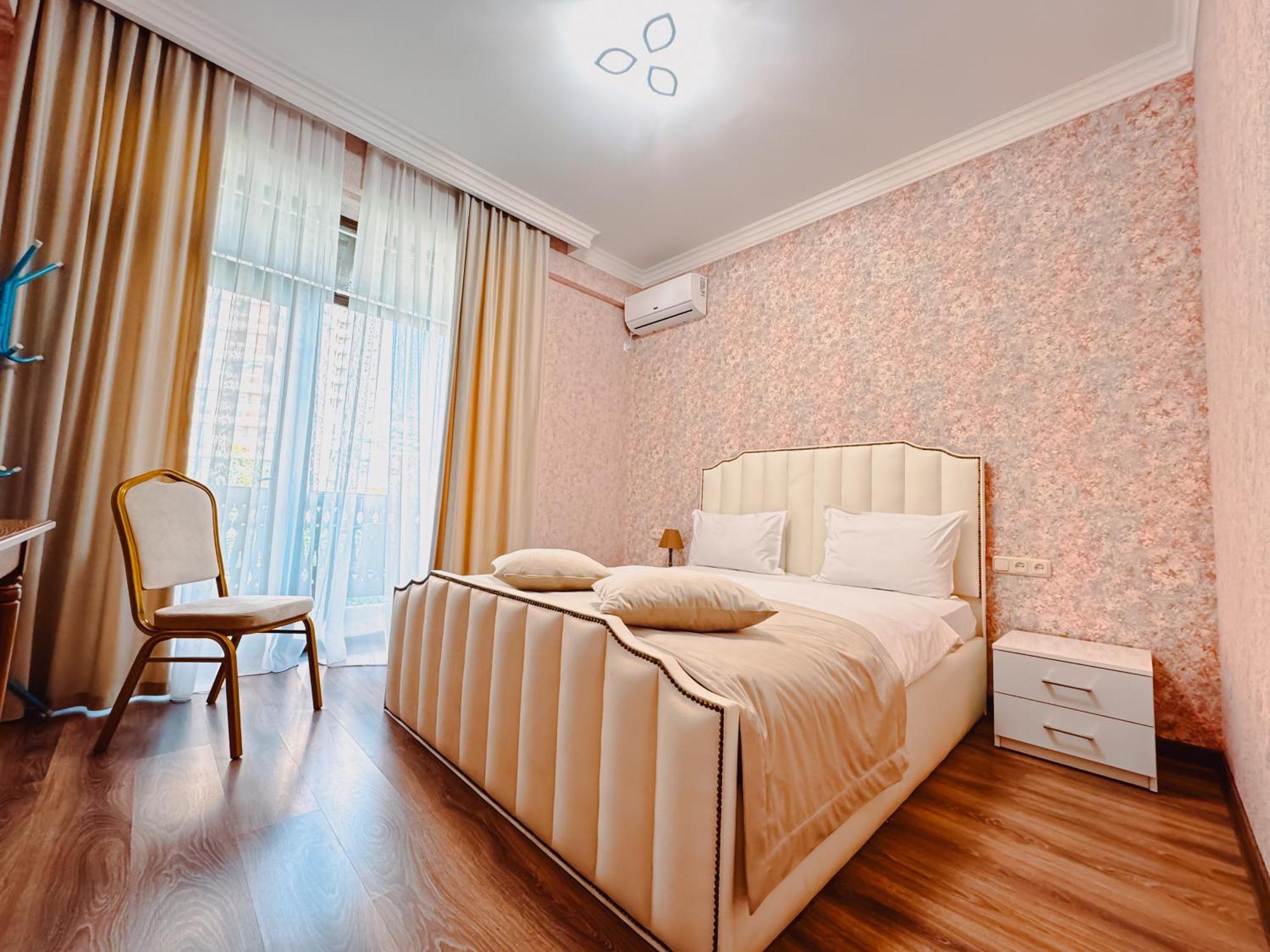 Armenia Hotel 耶烈万 外观 照片