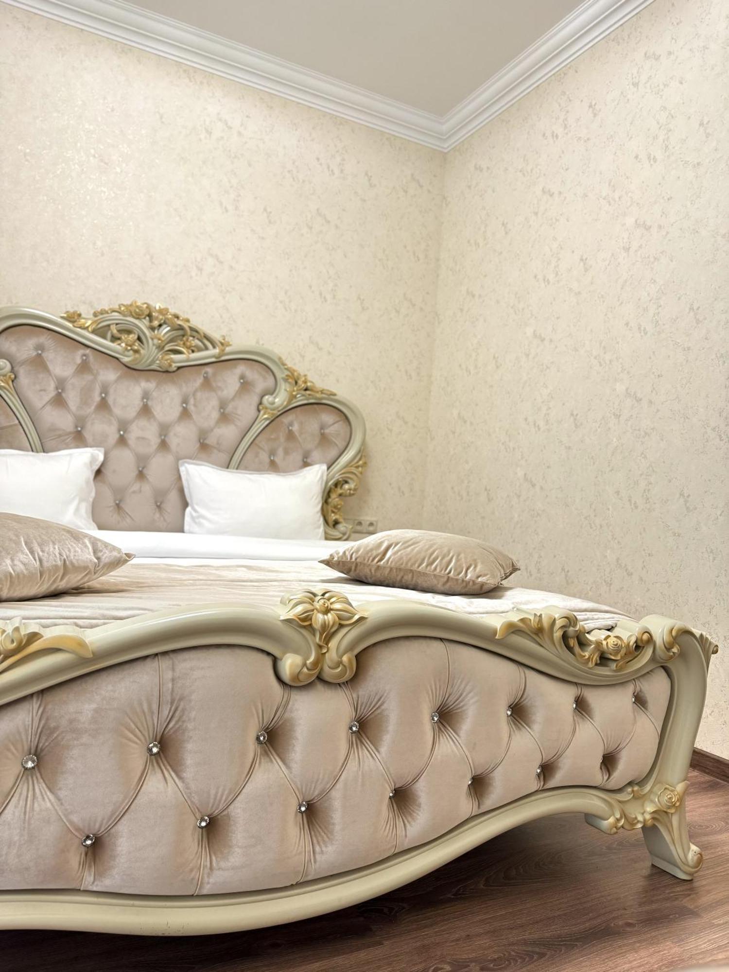 Armenia Hotel 耶烈万 外观 照片