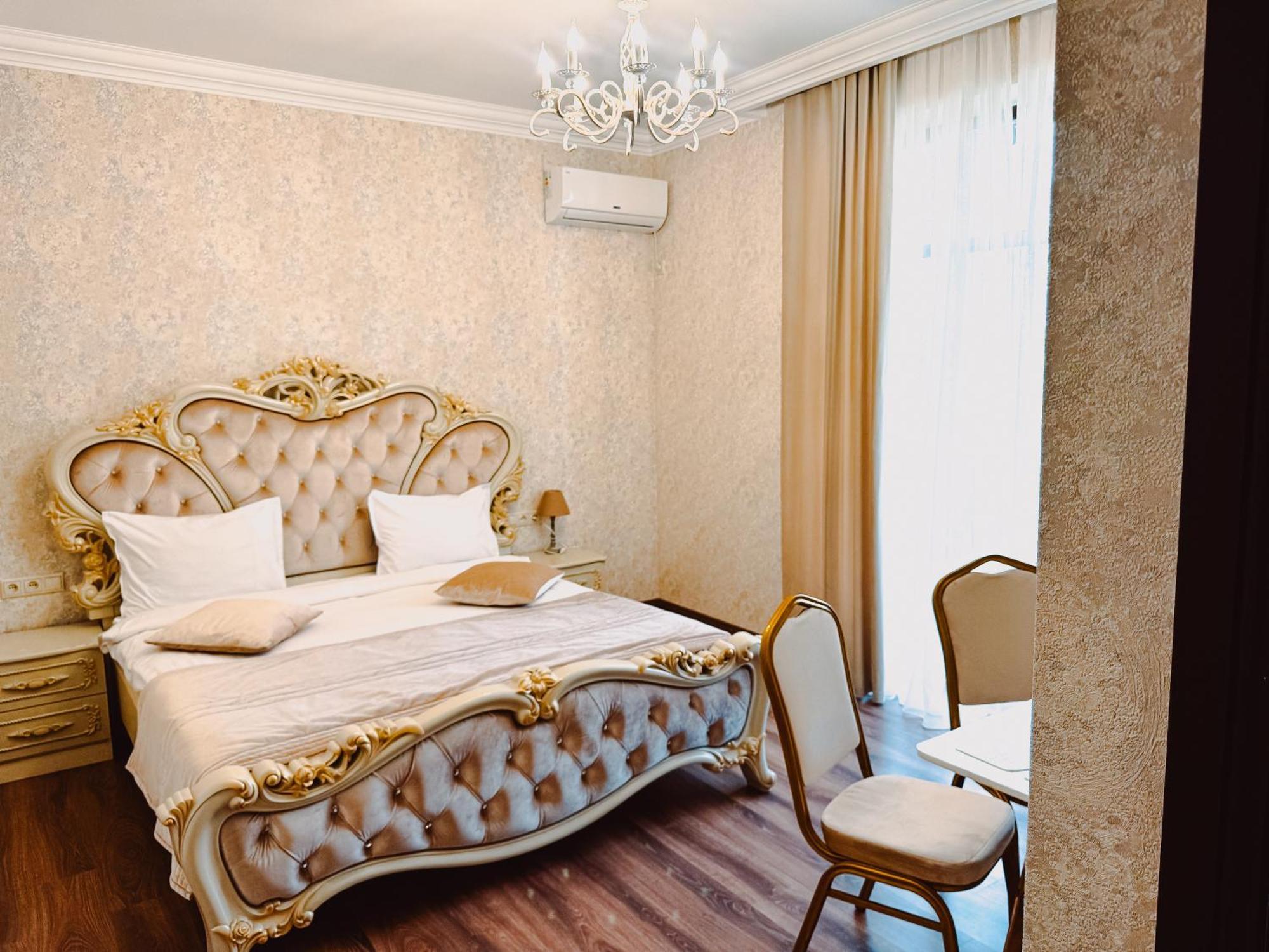 Armenia Hotel 耶烈万 外观 照片