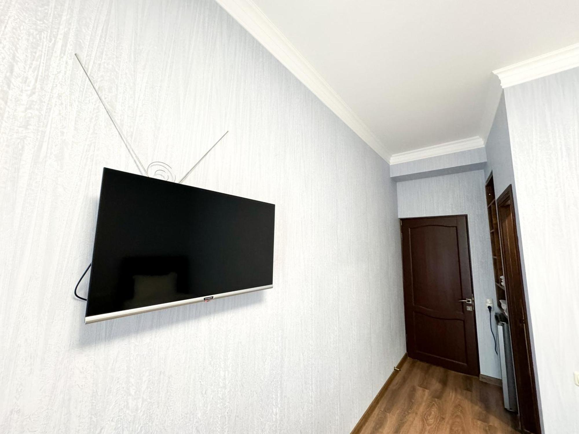 Armenia Hotel 耶烈万 外观 照片