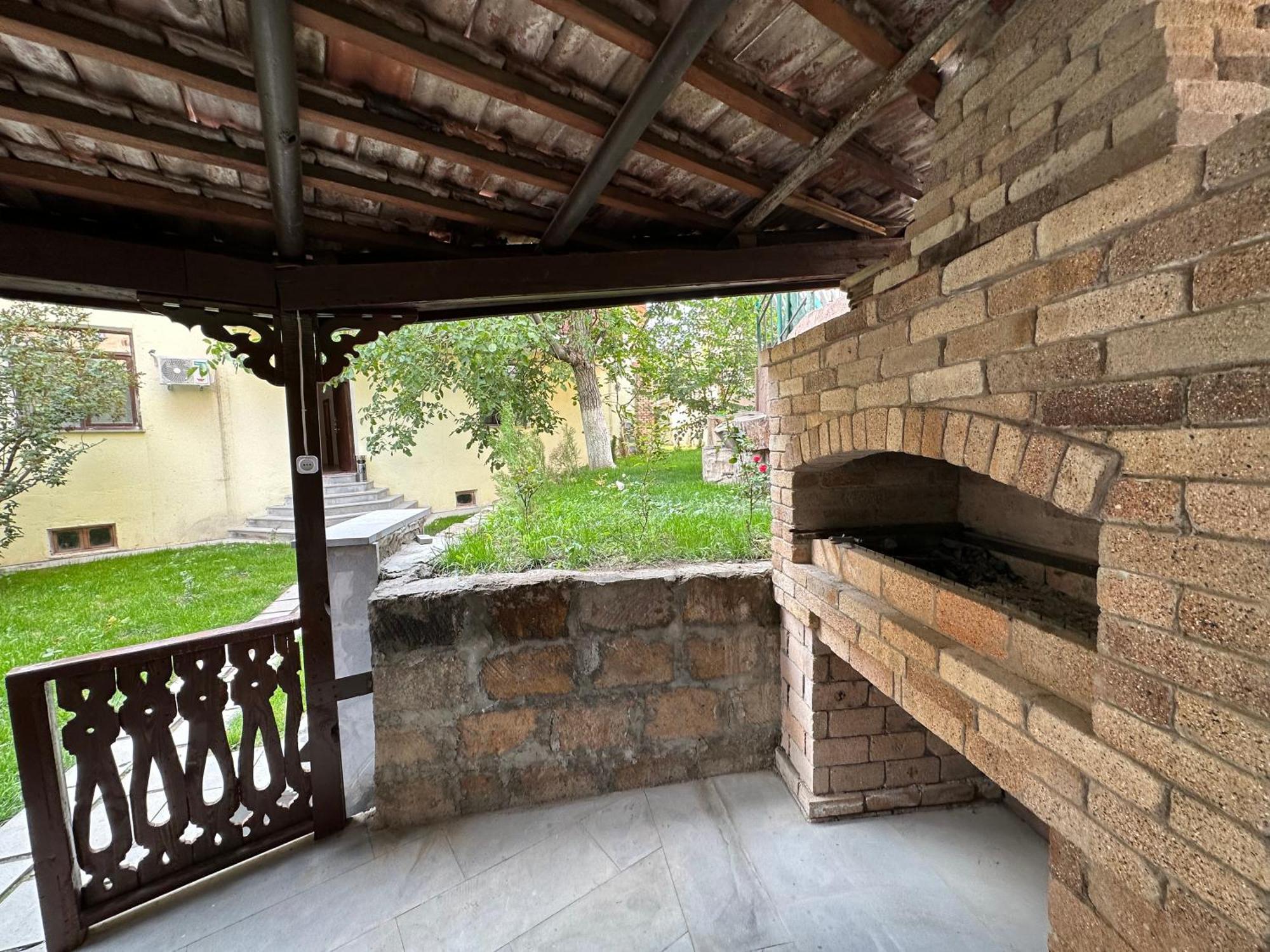 Armenia Hotel 耶烈万 外观 照片